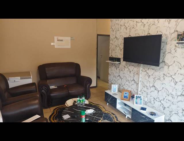 2 BEDROOM APARTMENT FOR SALE IN POTCHEFSTROOM CENTRAL